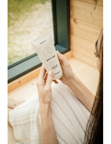 CUTE SANA CLARIFYING SCRUB