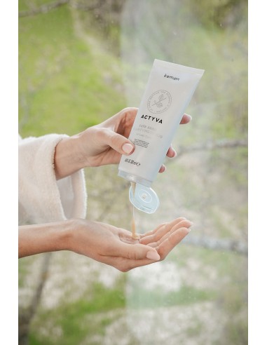 CUTE SANA CLARIFYING SCRUB